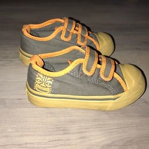 Gymboree toddler boy shoes size 6